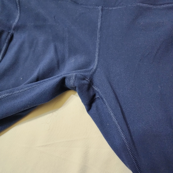 Blue leggings size large 2 pockets like new yoga workout gym pants pull on - Picture 5 of 10